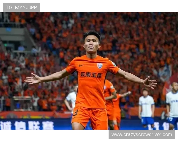 玉昆边卫徐宏杰比利时康复期间与卢卡库携手共练恢复状态