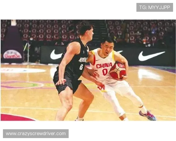 高诗岩现身济南奥体中心助威山东泰山大声呐喊泰山牛B气势十足 高诗岩现身济南奥体中心助威山东泰山大声呐喊泰山牛B气势十足