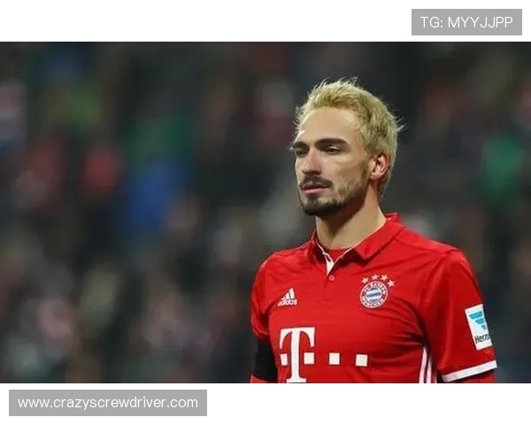 胡梅尔斯客串解说聚焦拜仁战帕福斯引发球迷热议